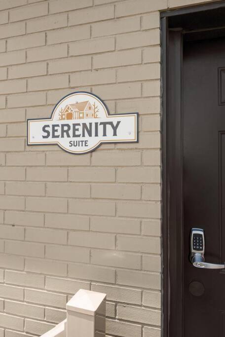 The Serenity Suite - Main Street Lodge In 柏林 外观 照片