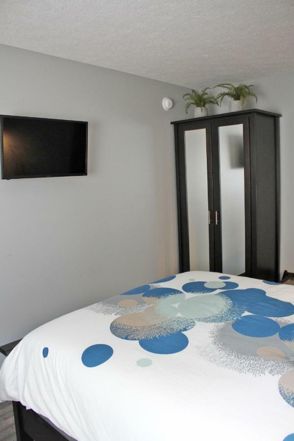 The Serenity Suite - Main Street Lodge In 柏林 外观 照片